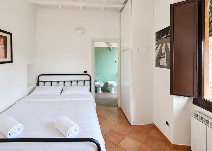 Elegantis D'alibert With Private Balcony - Comfort In The Heart Of Trastevere Apartment