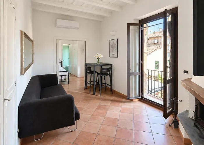 Elegantis D'alibert With Private Balcony - Comfort In The Heart Of Trastevere