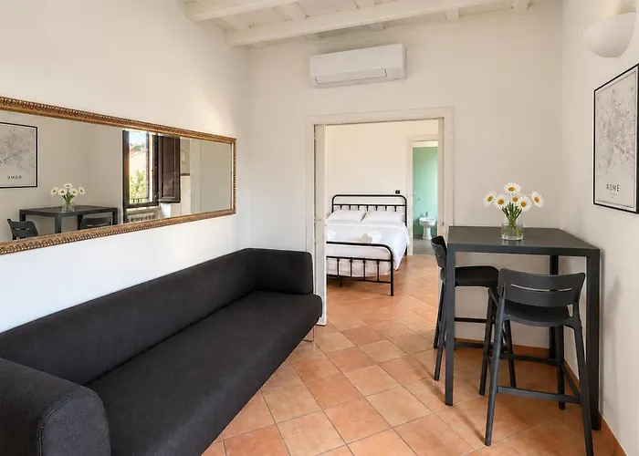 Elegantis D'alibert With Private Balcony - Comfort In The Heart Of Trastevere *